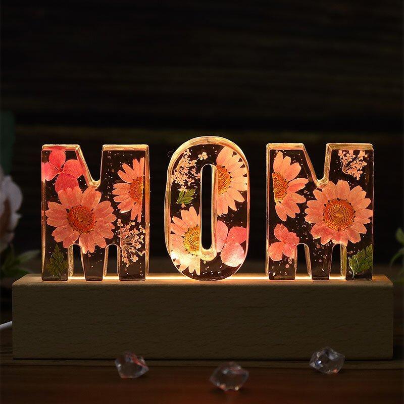 Romantisches Alphabet Nachtlichter Echt für immer Getrocknete Blume 5V USB Blei Led Licht DIY Tanabata Valentinstag Mutter Geburtstagsgeschenk Indoor Beleuchtung Schlafzimmer Tischlampen
